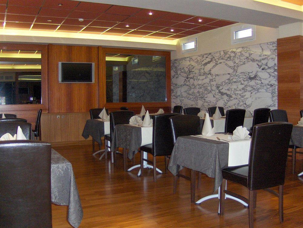 Hotel Tristar Ла-Лув'єр Екстер'єр фото